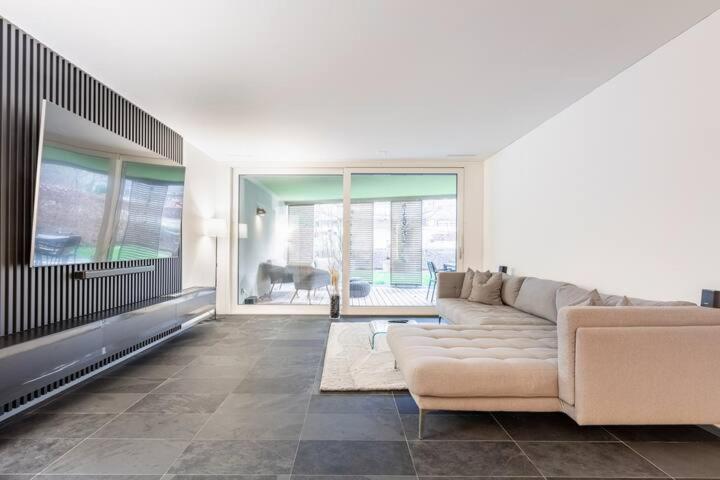 Luxus Wohnung Mit Garten チューリッヒ エクステリア 写真